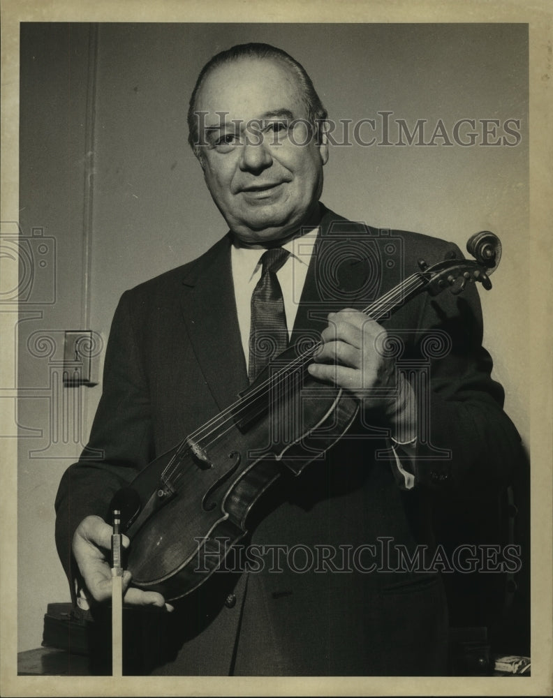 1971 Zino Francescatti, World Renowned Violinist - Historic Images