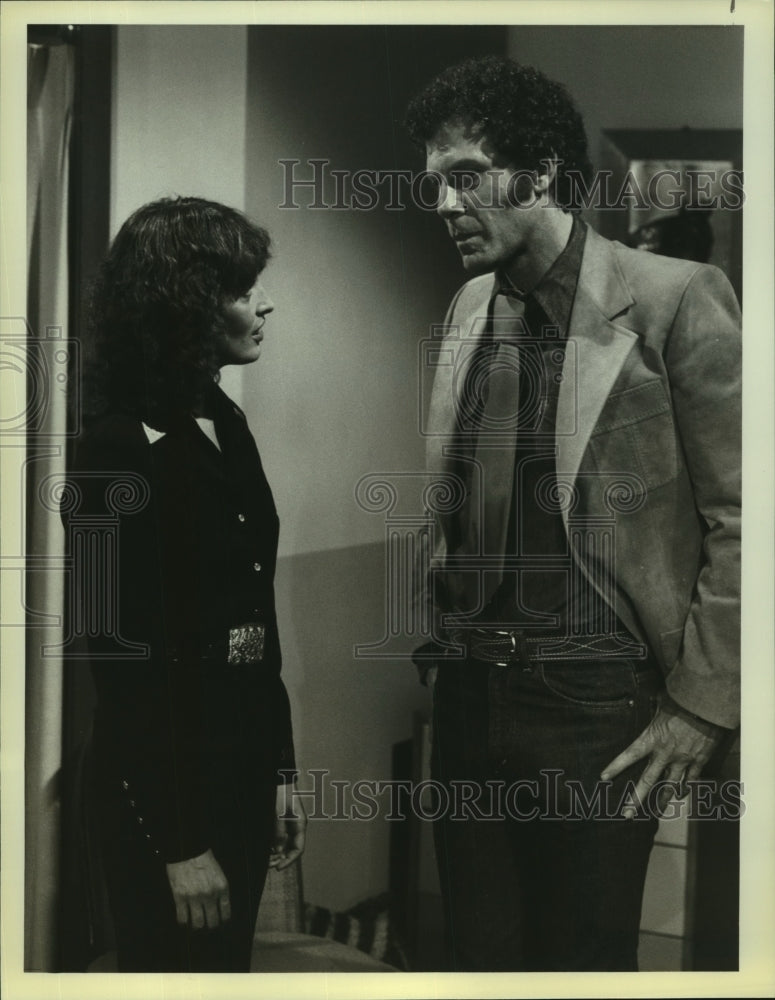 1979 Press Photo Ronee Blakley and Alan Feinstein in NBC's "The Runaways." - Historic Images