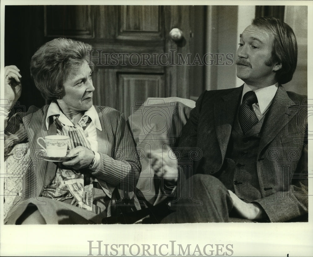 1978 Press Photo Doris Petrie &amp; Colin Fox appear on &quot;High Hopes&quot; new soap opera. - Historic Images