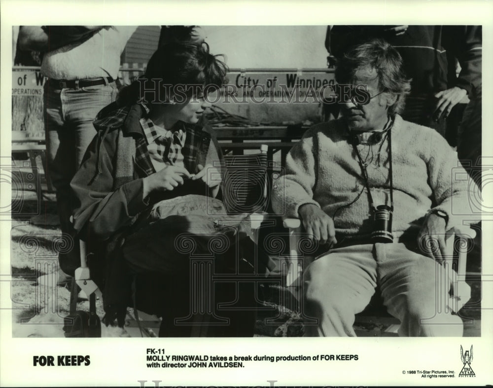 1988 Press Photo Molly Ringwald with director John Avildsen- on set of For Keeps - Historic Images