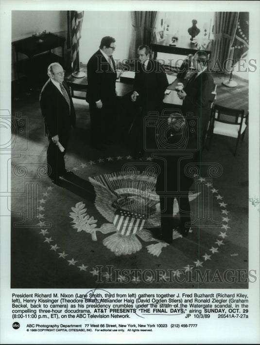 1989 Lane Smith leads the cast of "The Final Days" on ABC- TV - Historic Images