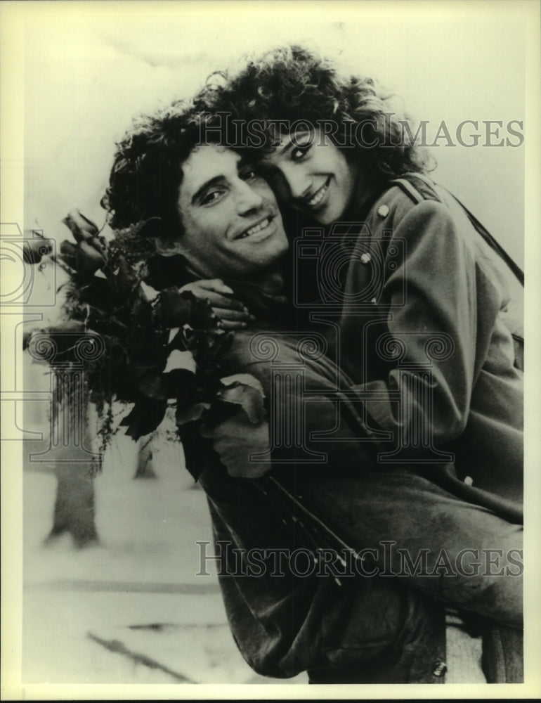 1987 Press Photo Jennifer Beals and Michael Nouri in the hit film Flashdance - Historic Images