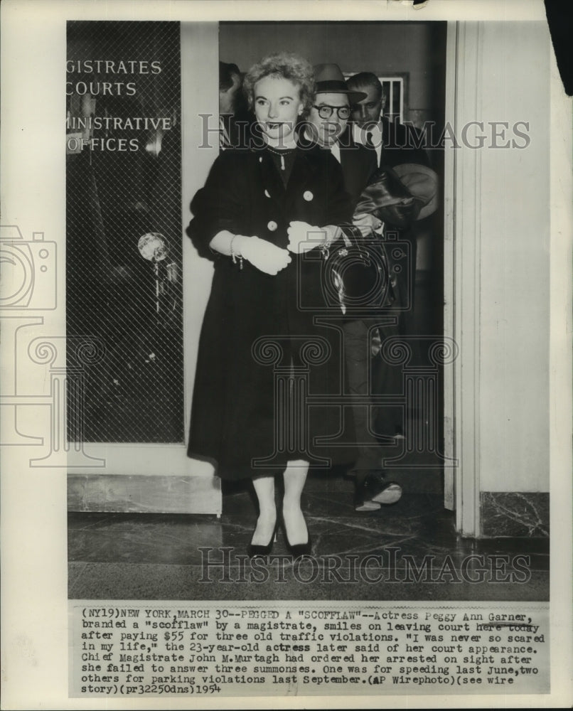 1954 Actress Peggy Ann Garner leaving court-Historic Images