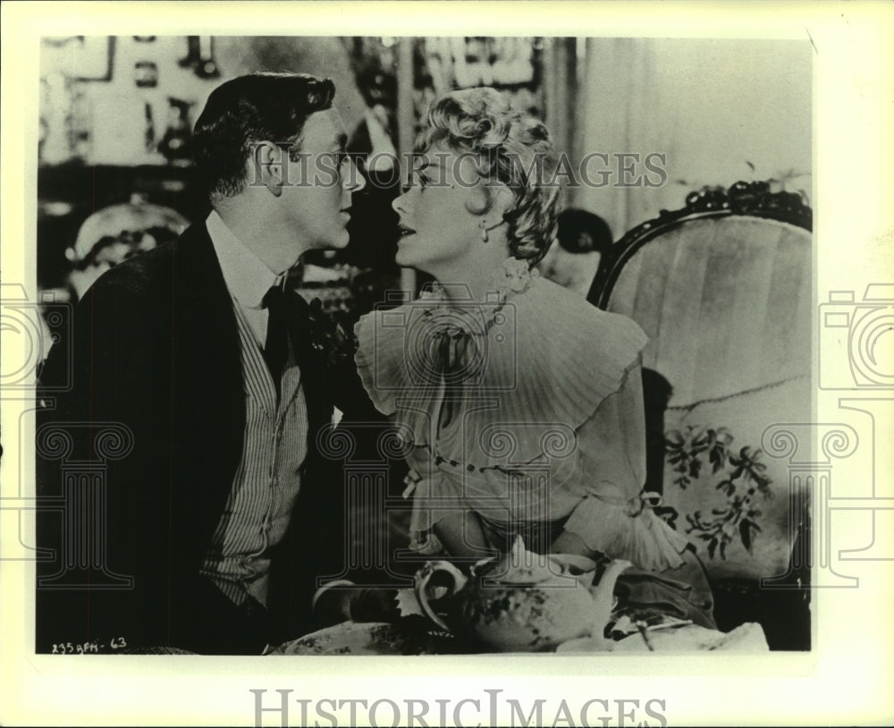 1952 Alex Guinness and Glynis Johns in a scene from &quot;The Promoter.&quot; - Historic Images