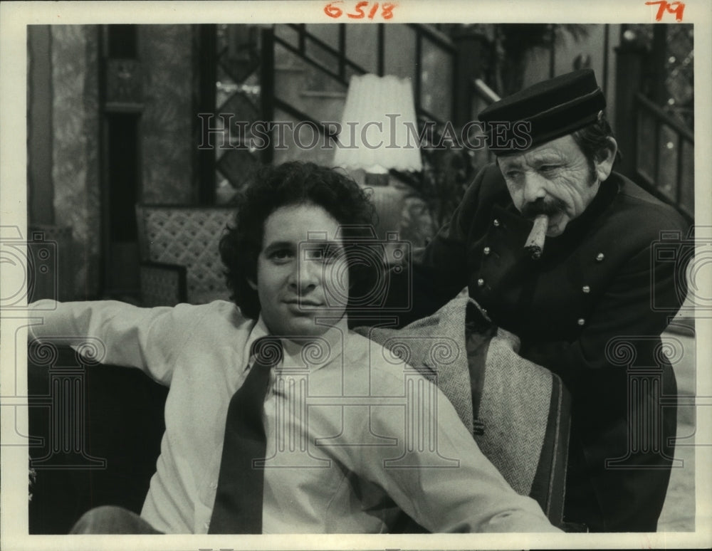 1982 Press Photo Steve Guttenberg and Jerry Maren, &quot;No Soap, Radio&quot; - nop30325-Historic Images