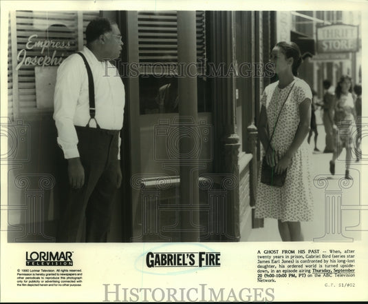 1990 Press Photo James Earl Ray & long lost daughter scene in "Gabriel's Fire" - Historic Images