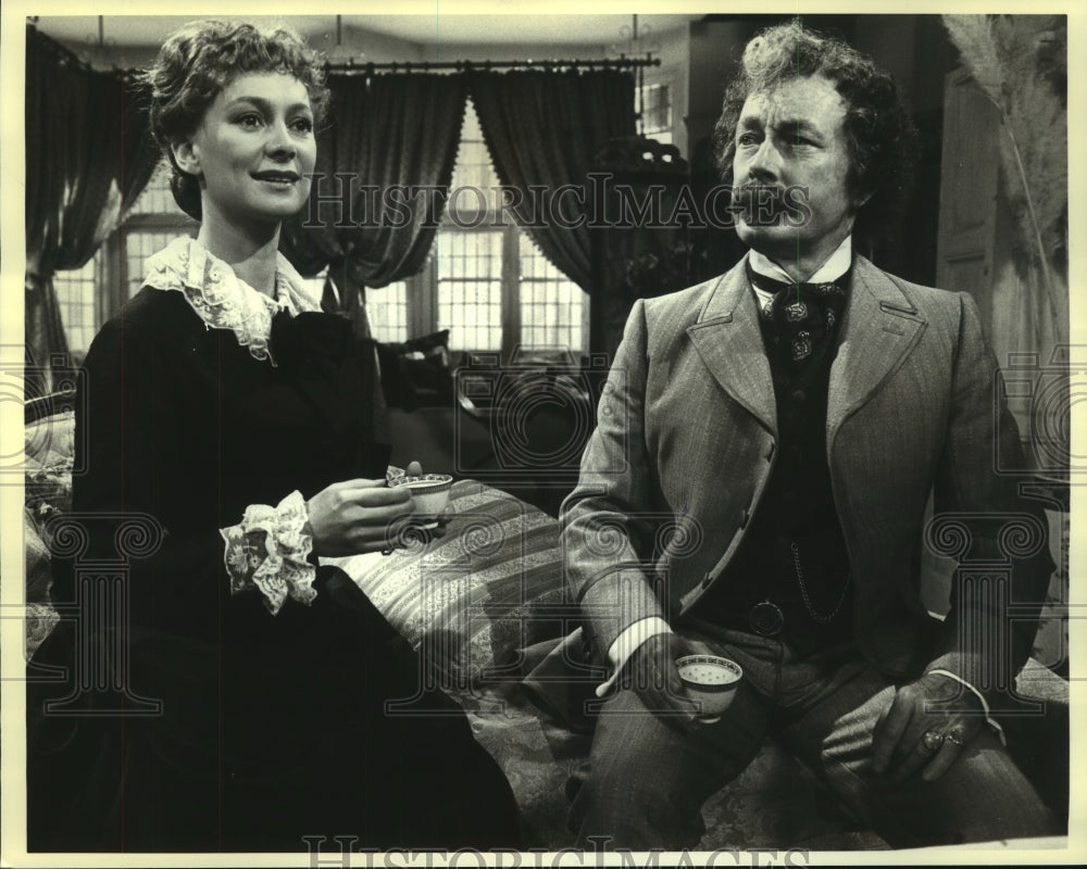 1979 Francesca Annis and Don Fellows starring in "Lillie" - Historic Images