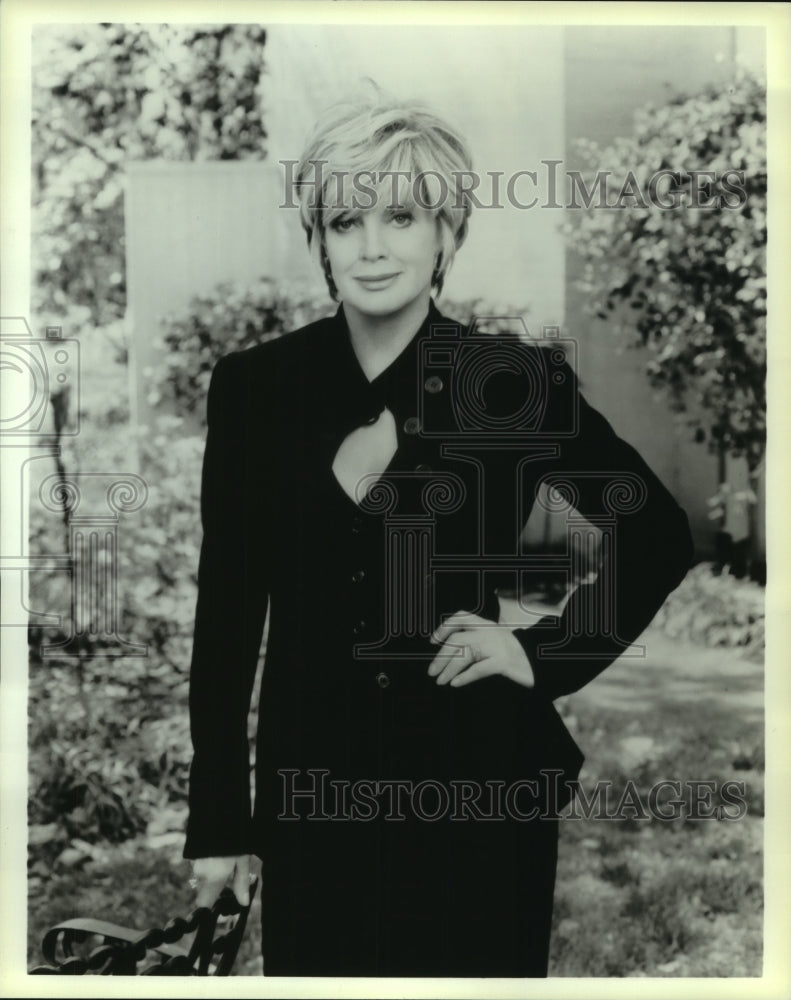 1997 Actress Linda Gray stars as Sue Ellen in Dallas: J. R. Returns - Historic Images