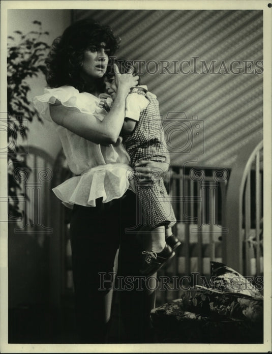 1981 Press Photo Actress Linda Gray with Baby in "Dallas" - nop30819 - Historic Images
