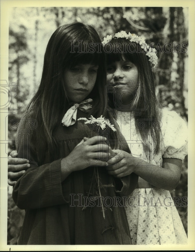 1979 Lindsay and Sidney Greenbush in &quot;Little House on the Prairie&quot; - Historic Images