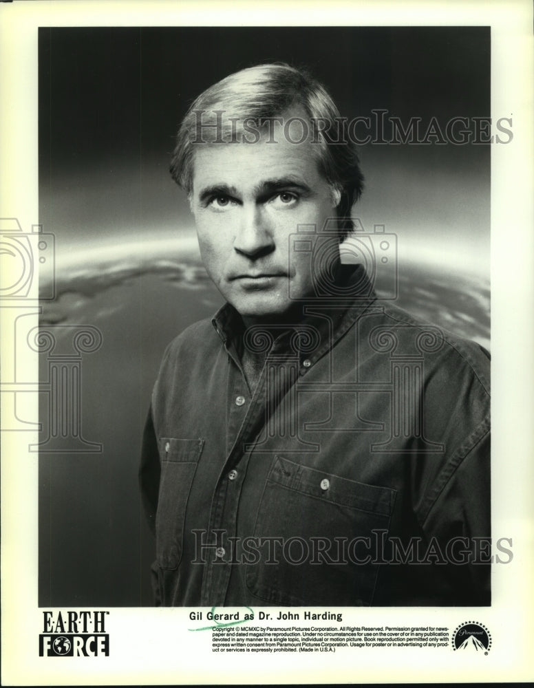 1990 Actor Gil Gerard as Dr. John Harding of E.A.R.T.H. Force on CBS - Historic Images