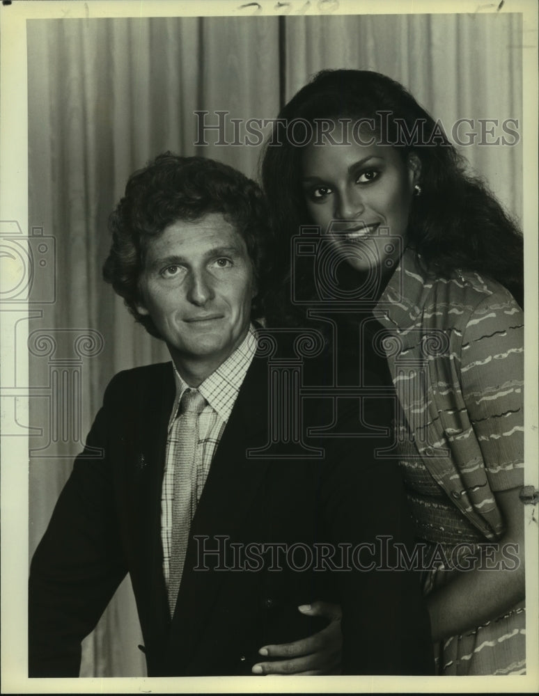 1980 Marjoe Gortner, Jayne Kennedy on &quot;Speak Up America&quot; on NBC - Historic Images