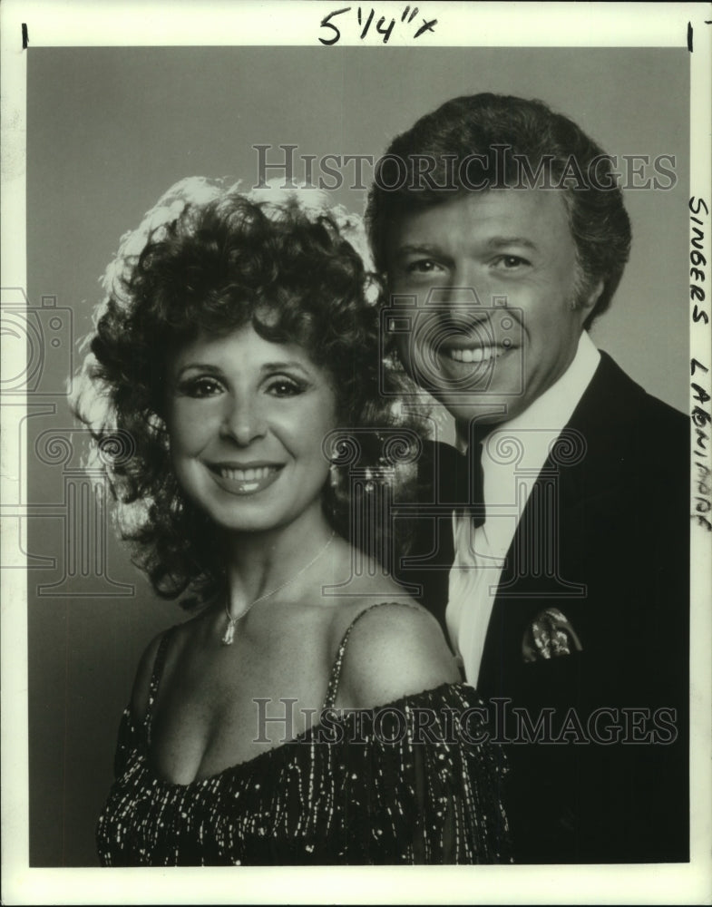 1985 Press Photo Steve Lawrence and Eydie Gorme, singing at the Saenger - Historic Images