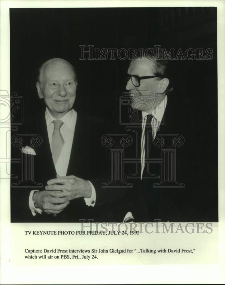 1992 Press Photo David Frost interviews John Gielgud- Talking with David Frost-Historic Images