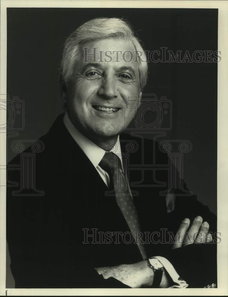 1990 Press Photo Monty Hall, Guest-Host of NBC-TV&#39;s &quot;Let&#39;s Make A Deal&quot;-Historic Images