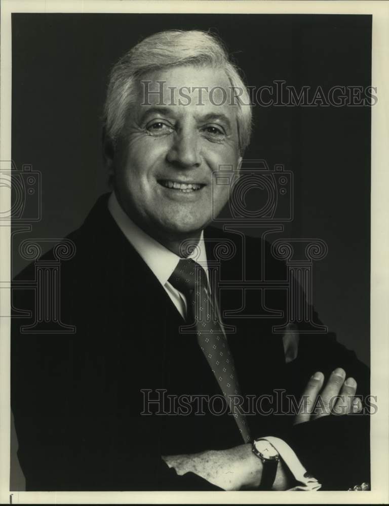 1990 Press Photo Monty Hall, Guest-Host of NBC-TV's "Let's Make A Deal"-Historic Images