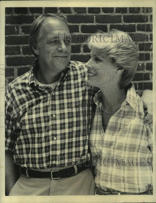 1986 Press Photo Mariette Hartley and Howard Hesseman in "Silence of the Heart"-Historic Images