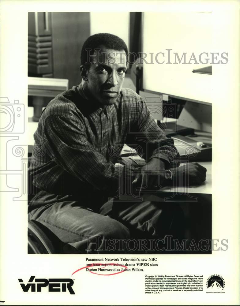 1993 Press Photo Actor Dorian Harewood as Julian Wilkes in &quot;Viper&quot; on NBC-TV-Historic Images