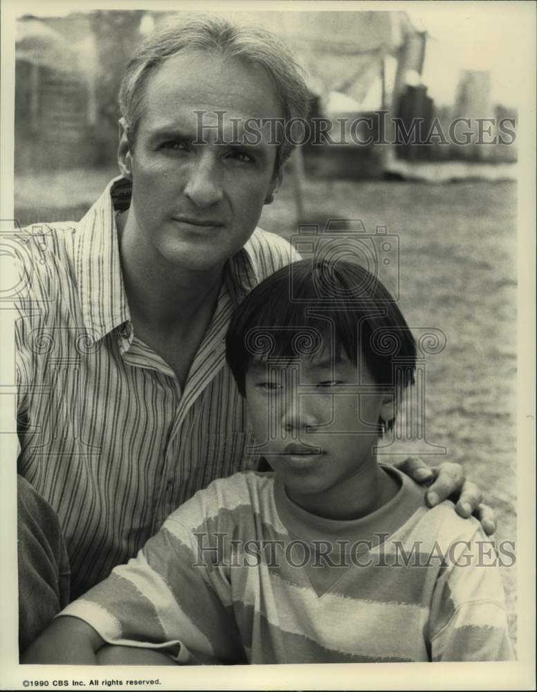 1990 Press Photo Michael Gross stars in Vestige of Honor, on CBS. - nop33831-Historic Images