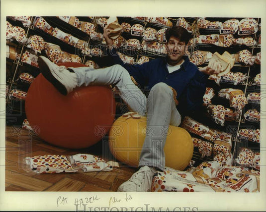 1992 Press Photo Pat Hazell "The Wonder Bread Years" - nop35542-Historic Images