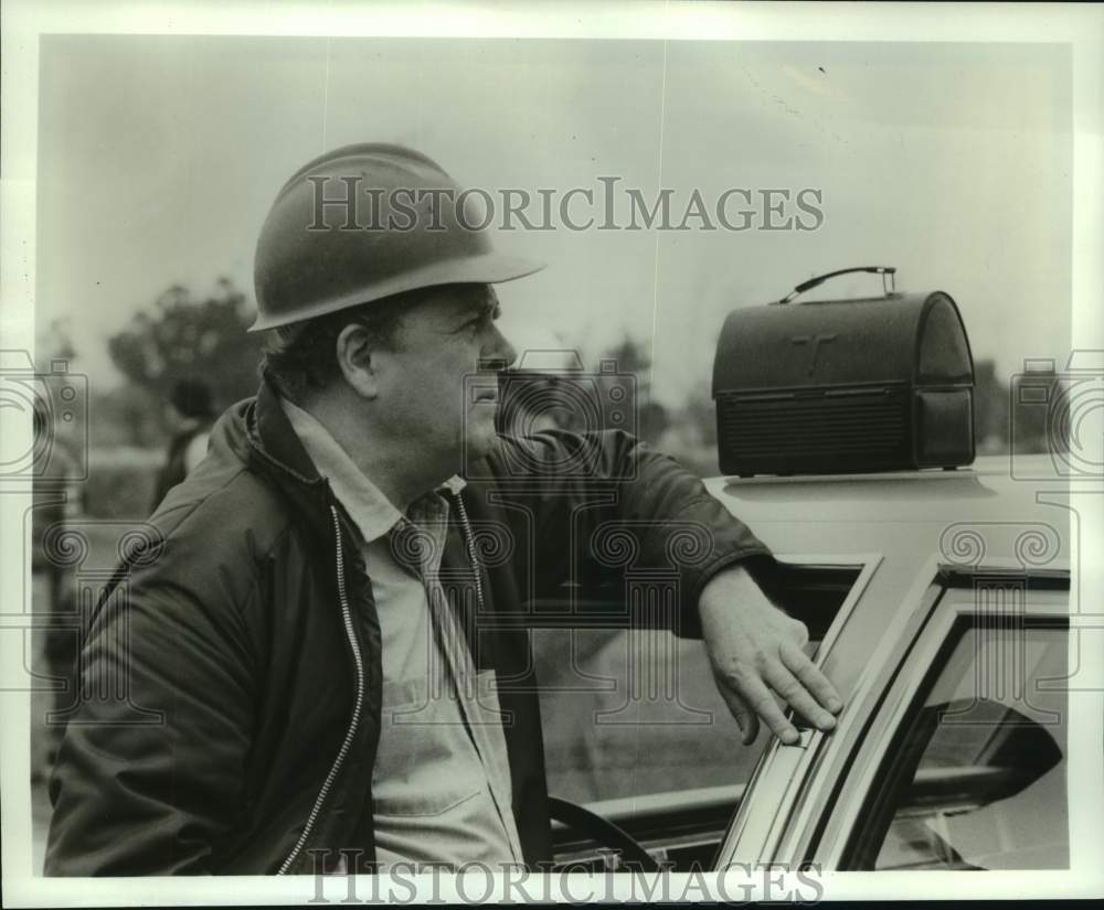 1983 Press Photo Pat Hingle in &quot;Capital Cities Family Special: The Breadwinner&quot;-Historic Images