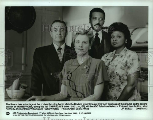 1992 Press Photo Actor Ken Jenkins with co-stars in "Homefront" on ABC-TV-Historic Images