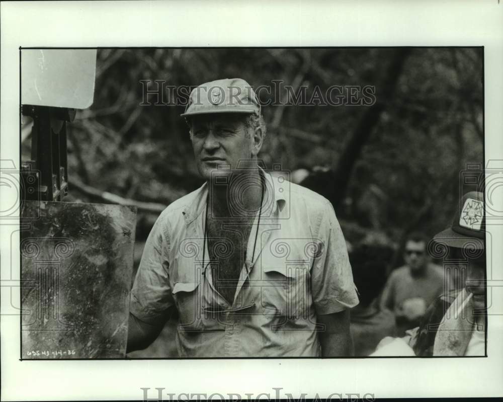 1987 Press Photo Behind the scenes at the shooting of &quot;Hamburger Hill.&quot;-Historic Images