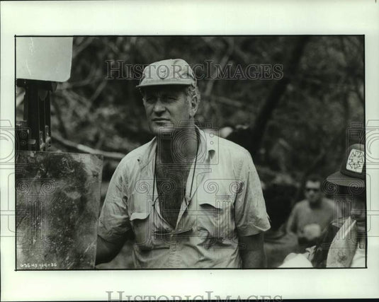 1987 Press Photo Behind the scenes at the shooting of "Hamburger Hill."-Historic Images