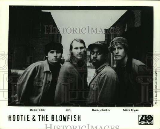 1995 Press Photo Members of the band "Hootie & The Blowfish" - nop36256-Historic Images