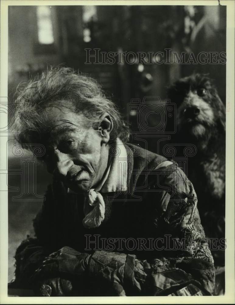 1987 Press Photo John Hurt as &quot;The Storyteller&quot; - nop36517-Historic Images