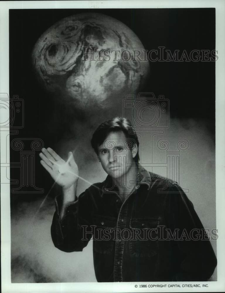 1986 Press Photo Actor Robert Hays in &quot;Starman&quot; on ABC Television Network-Historic Images