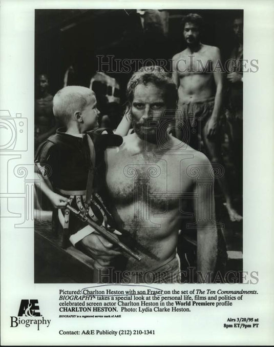 1995 Press Photo Charlton Heston with son Fraser on set of The Ten Commandments-Historic Images