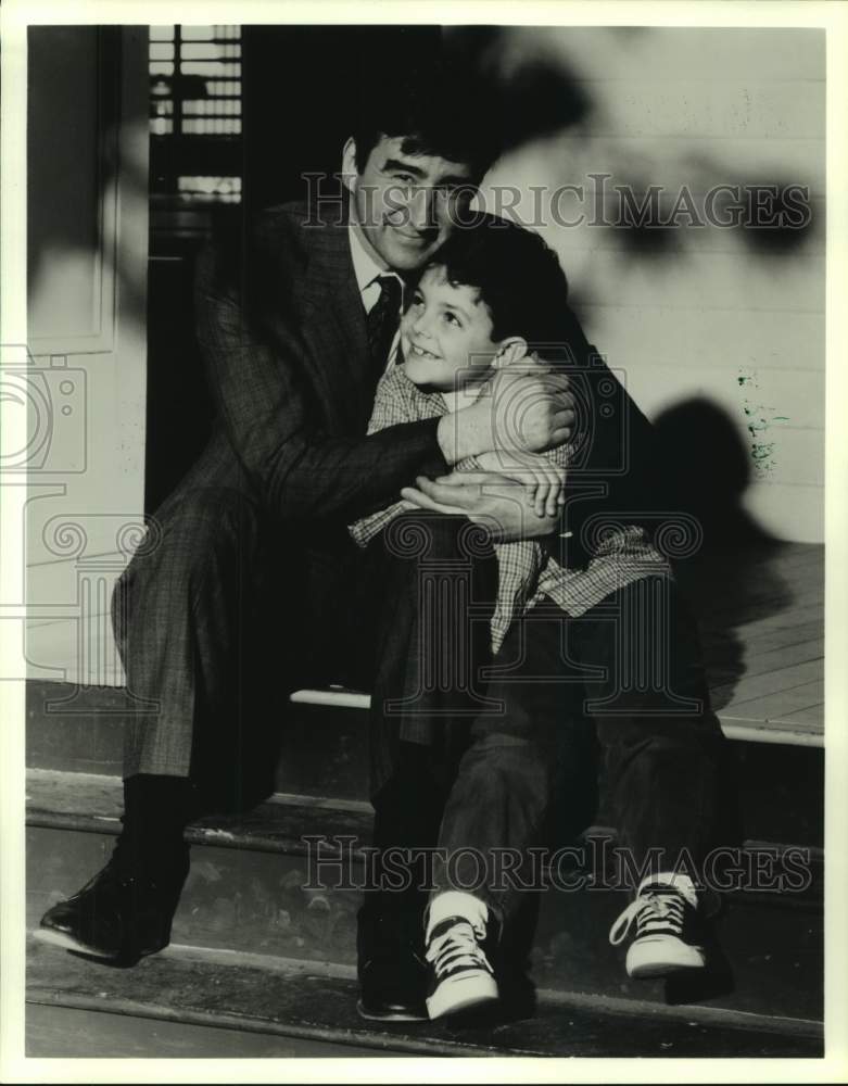 1992 Press Photo Sam Waterston &amp; John Aaron Bennett star in&quot;I&#39;ll Fly Away&quot;-Historic Images