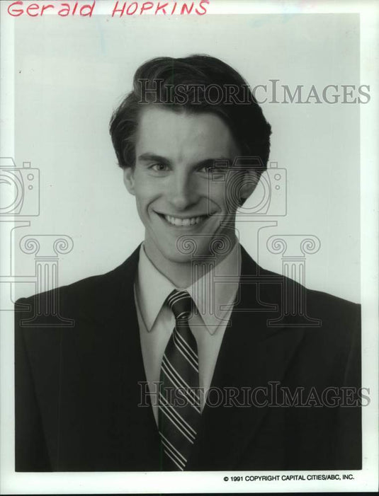 1991 Press Photo Gerald Hopkins stars on General Hospital, on ABC. - nop39058-Historic Images
