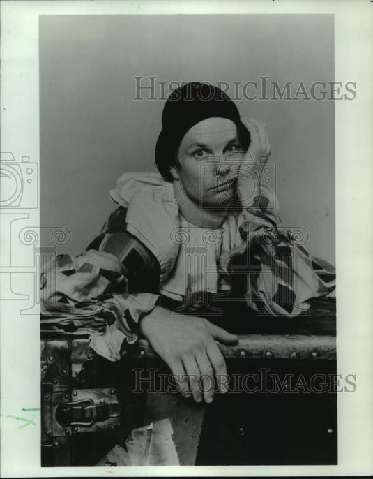 1983 Bill Irwin stars in PBS "The Regard of Flight" - Historic Images