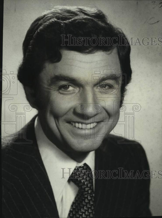 1975 Press Photo Art James hosts NBC's "The Magnificent Marble Machine" show - Historic Images