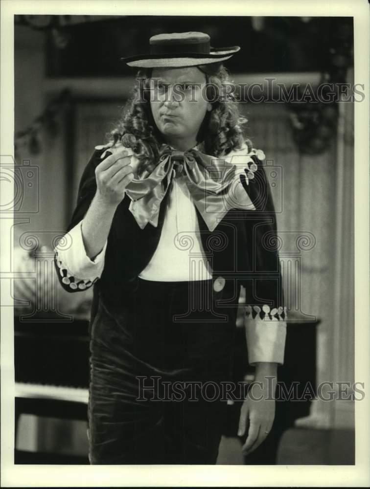 1989 Press Photo Jeffrey Jones starring in &quot;The People Next Door&quot; - nop39392-Historic Images