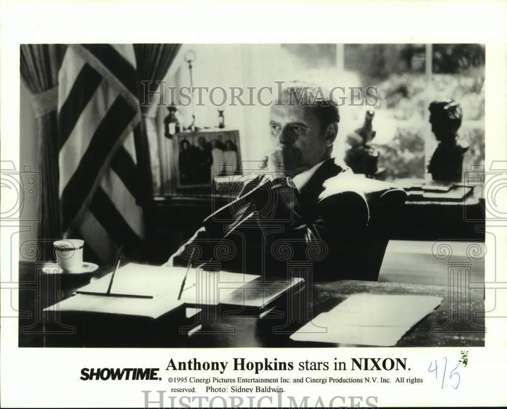 1995 Press Photo Anthony Hopkins stars in title role of "Nixon" - nop40299-Historic Images