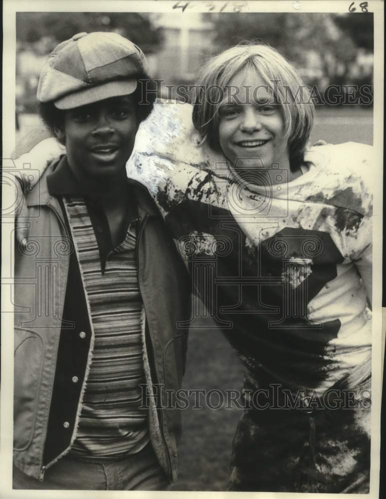 1978 Press Photo Actors David Hubbard and Lance Kerwin in "James at 16" on NBC-Historic Images