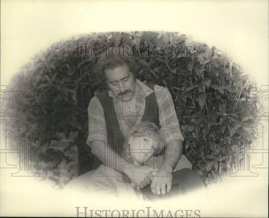 Press Photo Roger Johns, actor - nop41501-Historic Images
