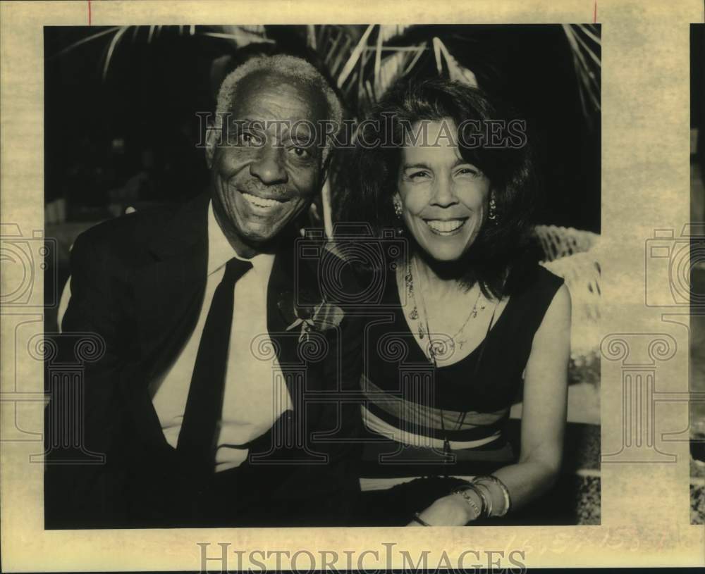 1994 Press Photo Red Cross Ball - Henry W. Johnson, Yolanda Gooding - nop41752-Historic Images