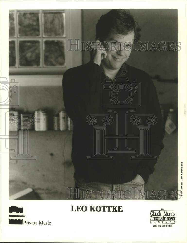 1990 Press Photo Candid shot of acoustic guitarist Leo Kottke - nop41781-Historic Images