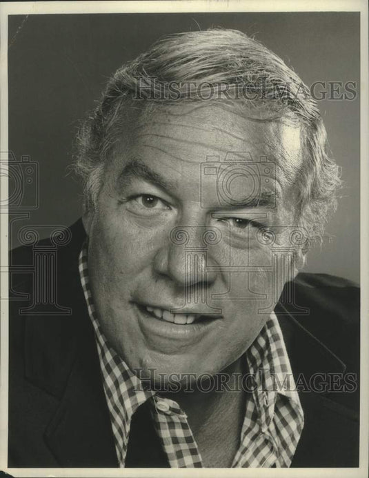 1976 Press Photo George Kennedy stars in a new CBS series "The Blue Knight" - Historic Images
