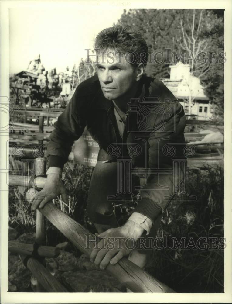 1989 Press Photo Martin Kovel stars in &quot;Hard Time On Planet Earth&quot; - nop42332-Historic Images