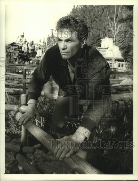1989 Press Photo Martin Kovel stars in "Hard Time On Planet Earth" - nop42332-Historic Images
