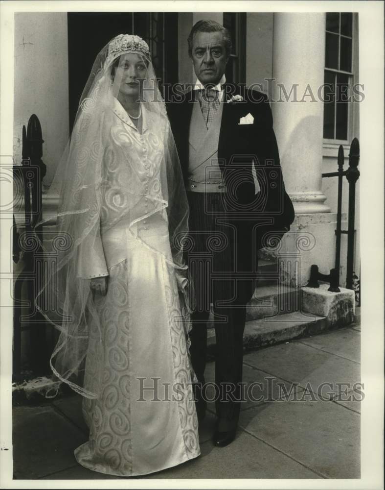 Press Photo David Langton and Lesley-Anne Down on Upstairs, Downstairs, on PBS.-Historic Images