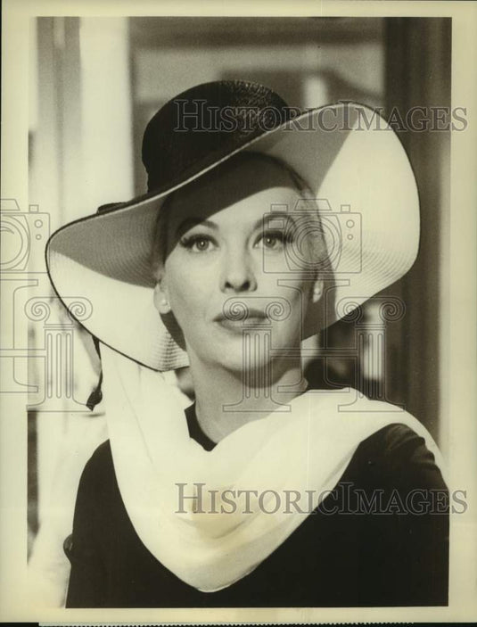 1962 Press Photo Andrea King in "77 Sunset Strip" "Nightmare" on ABC Television - Historic Images