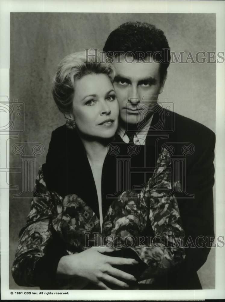 1991 Press Photo Lorenzo Caccialanza &amp; Michelle Phillips star in &quot;Knots Landing&quot;-Historic Images