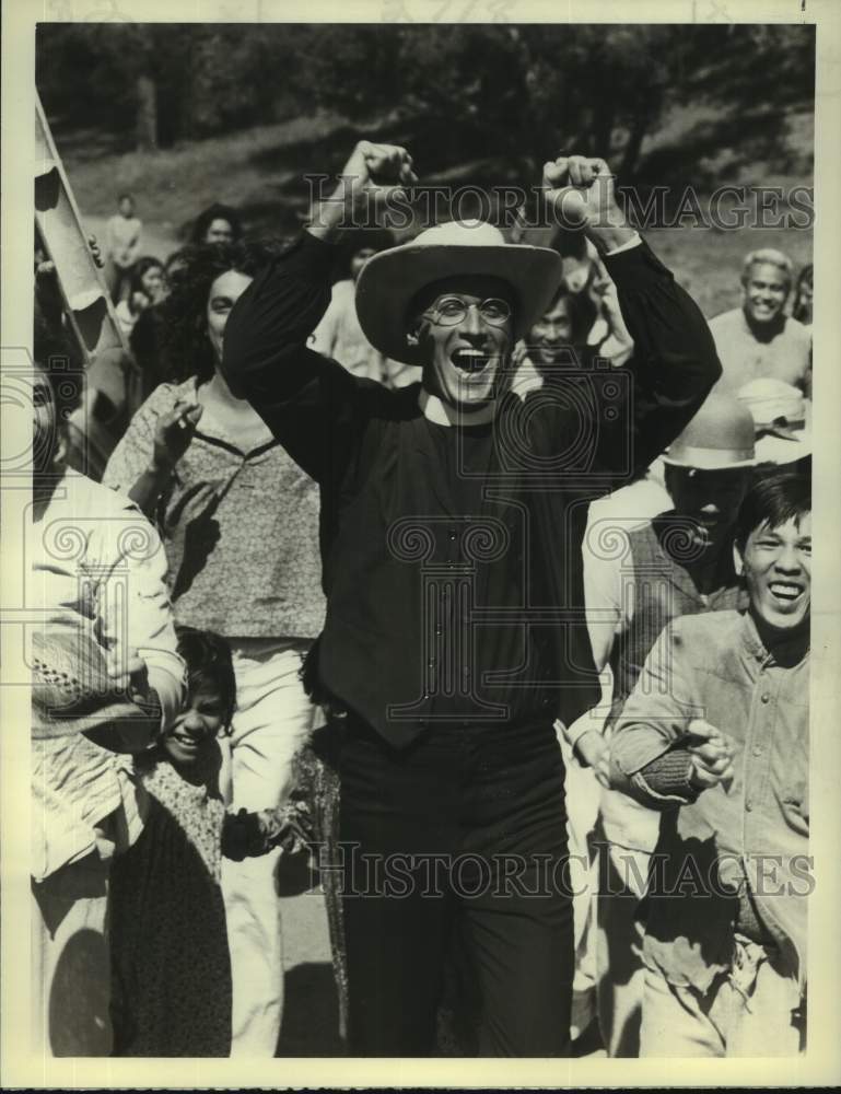 1980 Press Photo Ken Howard stars in &quot;Father Damien: The Leper Priest&quot;-Historic Images