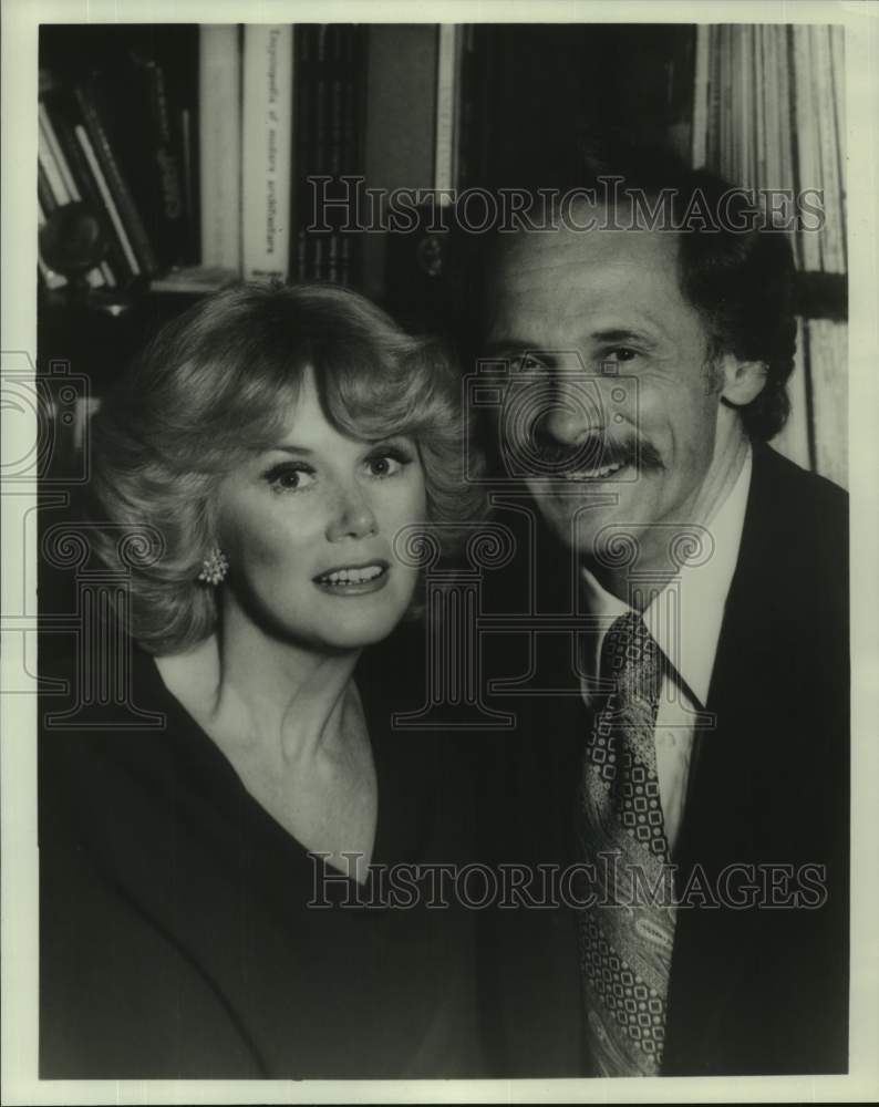 1980 Press Photo Actress Kathleen Nolan, Television activist Nicholas Johnson-Historic Images